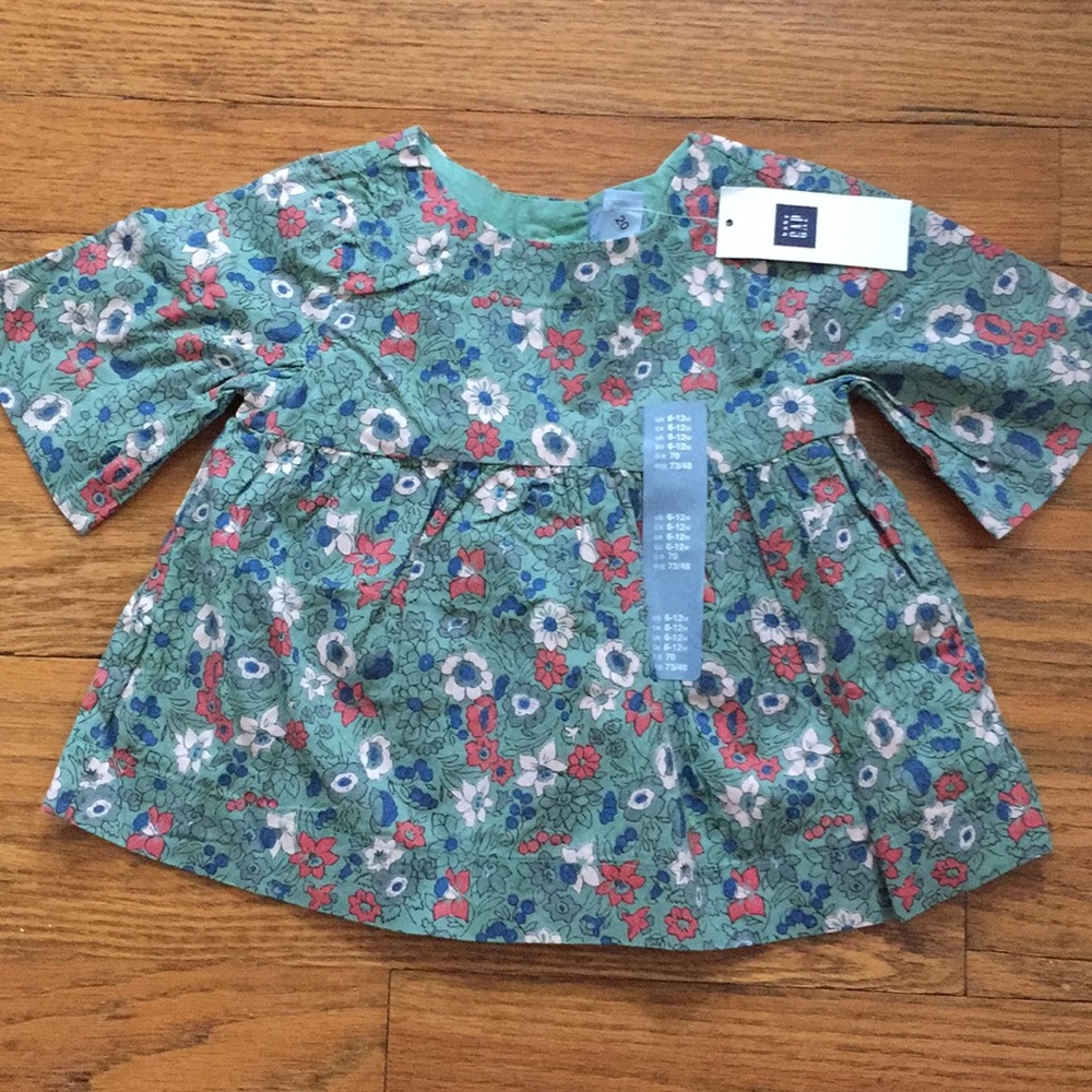 Gap shirt nwt